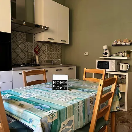 La Conchiglia Apartment *